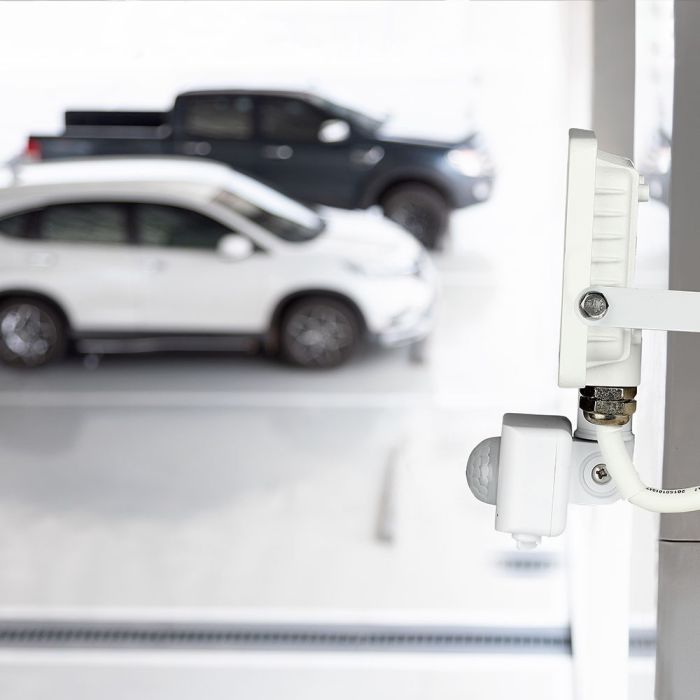 Proyector LED giratorio V-TAC - Samsung - Sensor PIR - Impermeable IP65 - Blanco - 20W - 1600 Lúmenes - 3000K-extra-2.webp